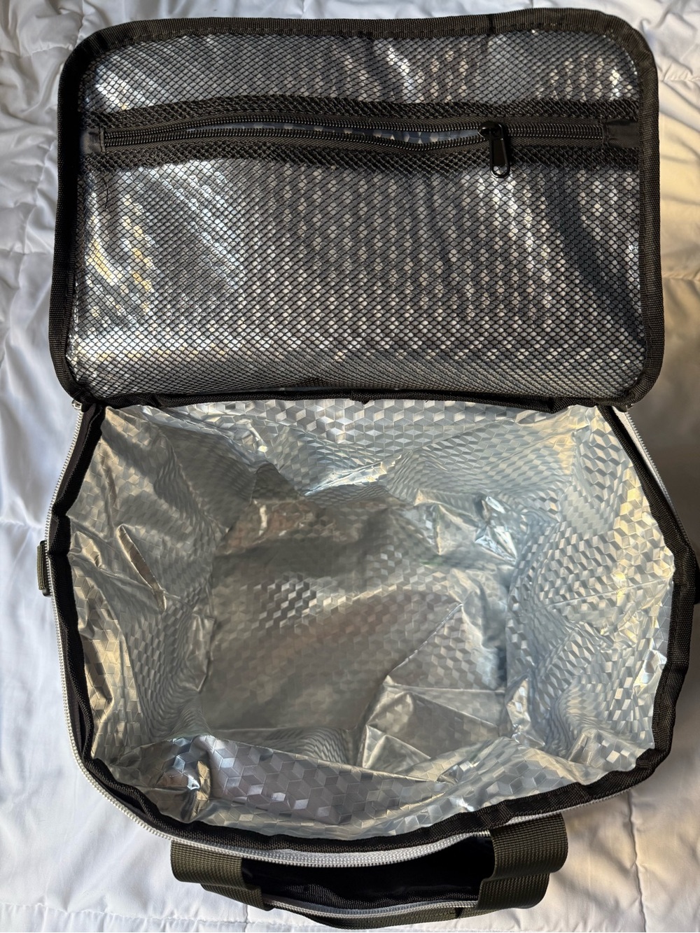 Insulated Men's Cooler Bag - Silver Interior, Black Trim